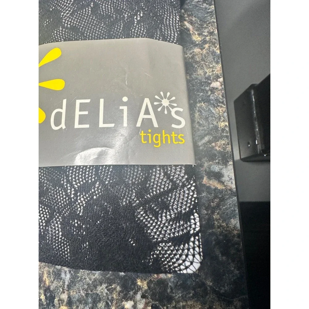 dELiA*s pair black